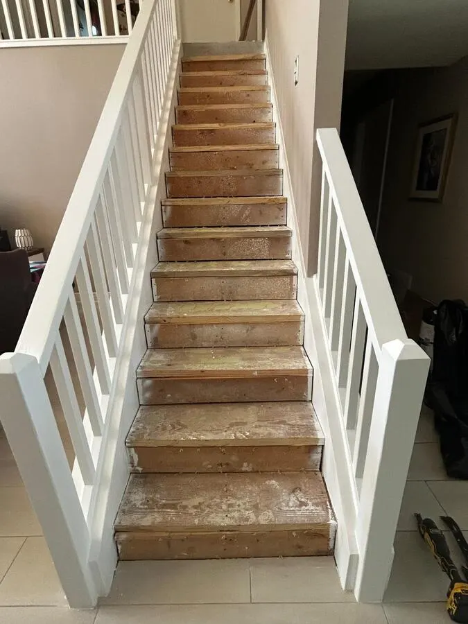 Staircase before makeover
